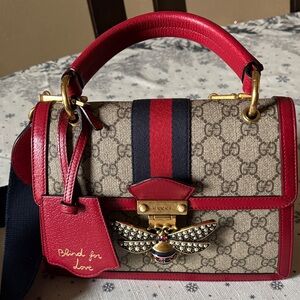 Gucci Queen Margaret Crossbody Bag with Bee Detail includes COA